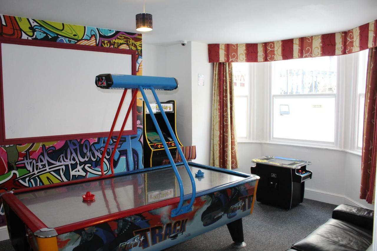 Backpackers Blackpool - Family Friendly Hotel 외부 사진