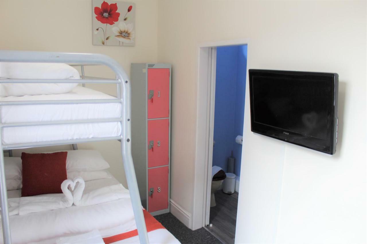 Backpackers Blackpool - Family Friendly Hotel 외부 사진